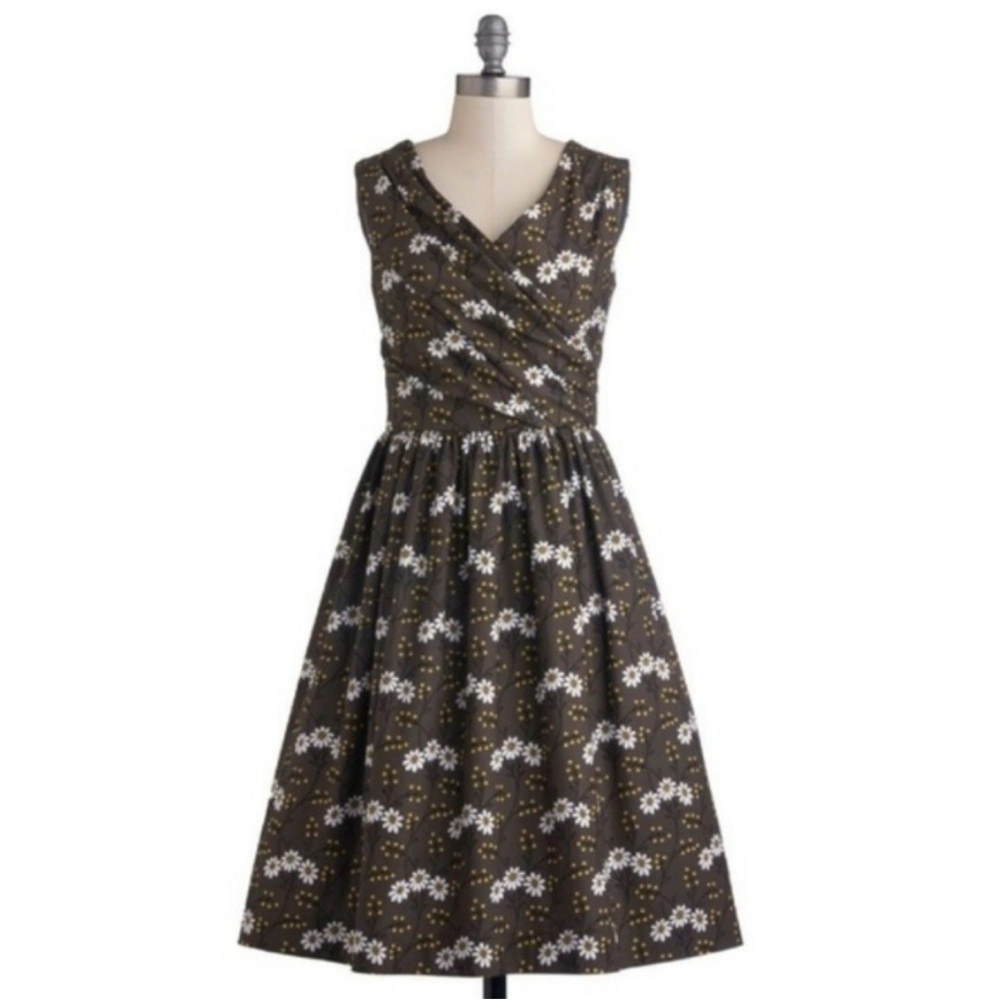 ModCloth Bea & Dot Retro Garden Daisy Dress